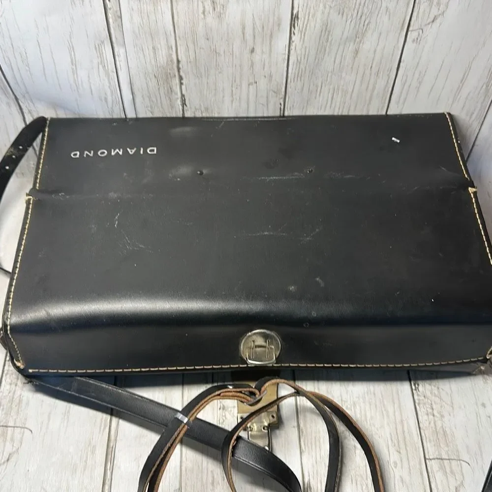Vintage Polaroid Automatic 250 Land‎ Camera With Flash Case and film UNTESTED